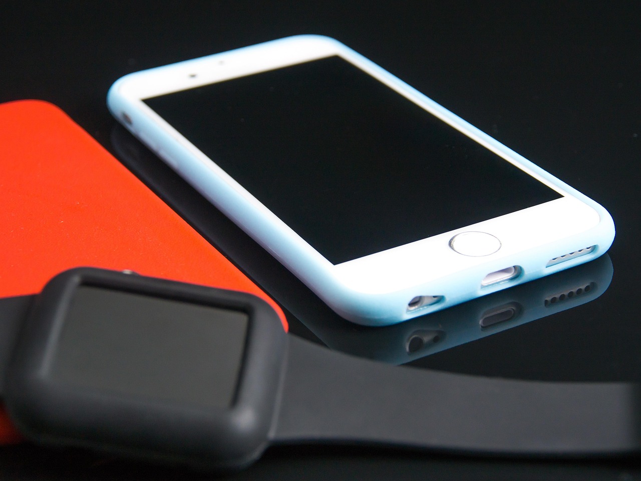 iPhone 4S上市时间回顾，影响与回顾