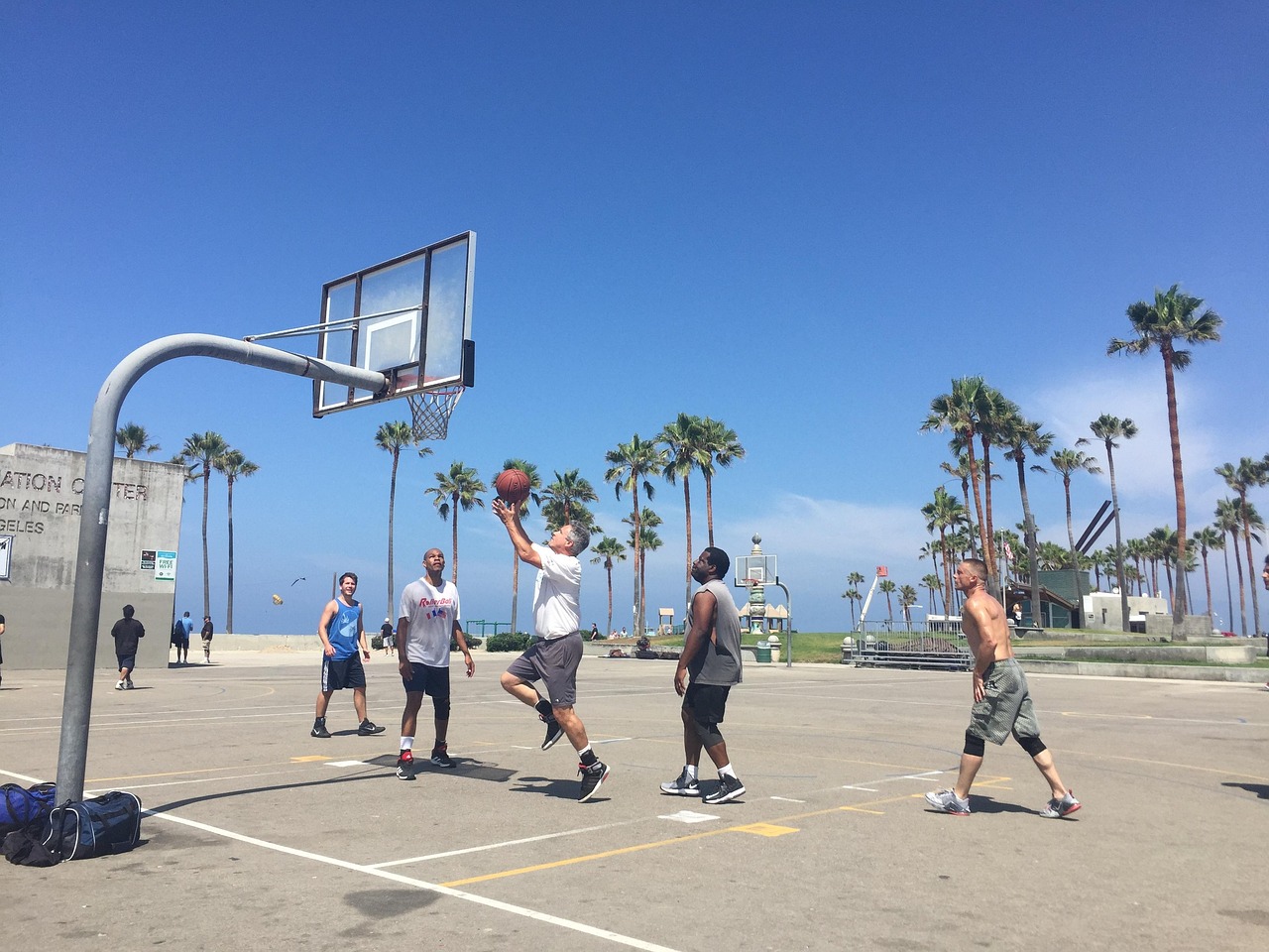 NBA今日热血激战，精彩比赛纷呈呈现