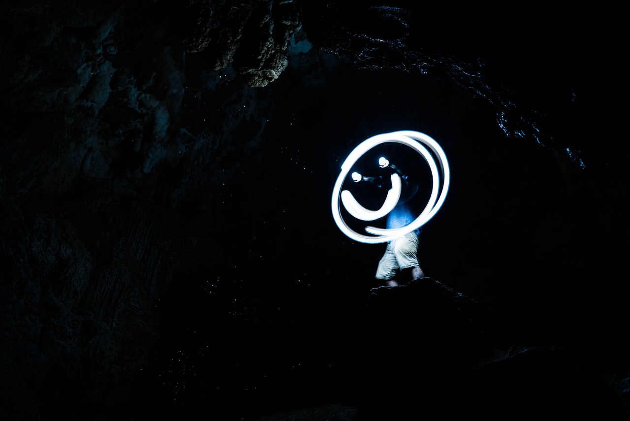 五月明星璀璨，夜空中的银河之光闪耀